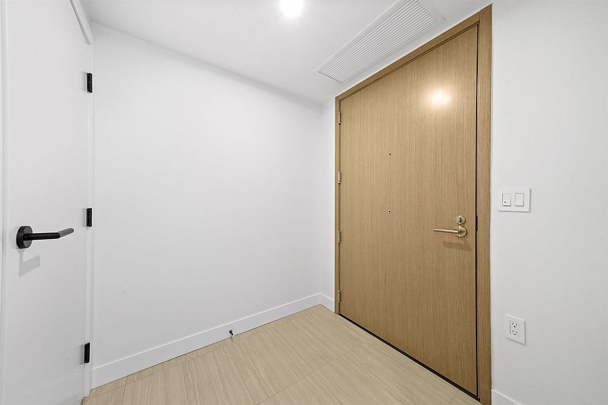 1402 5058 Joyce Street