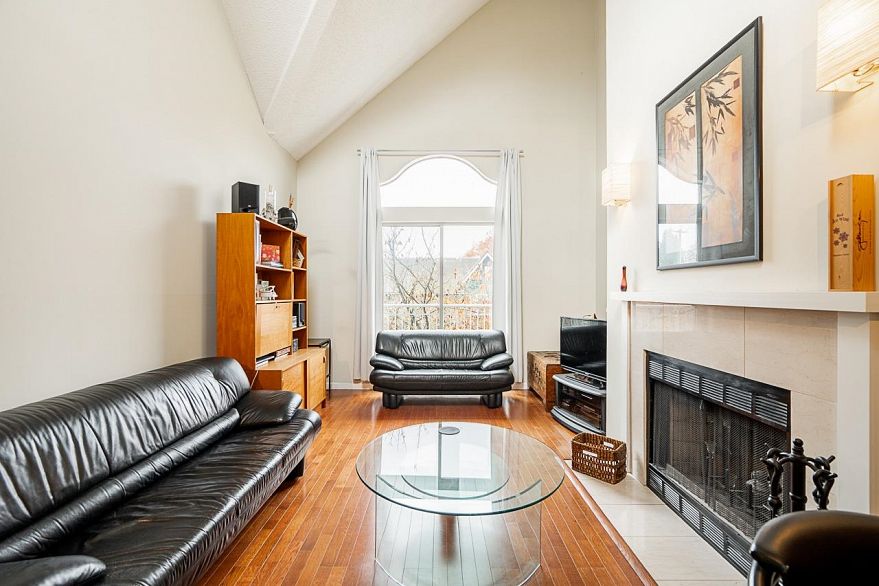 304 592 W 16th Avenue