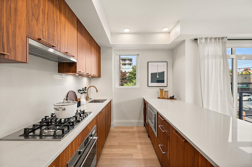 213 2550 Garden Drive