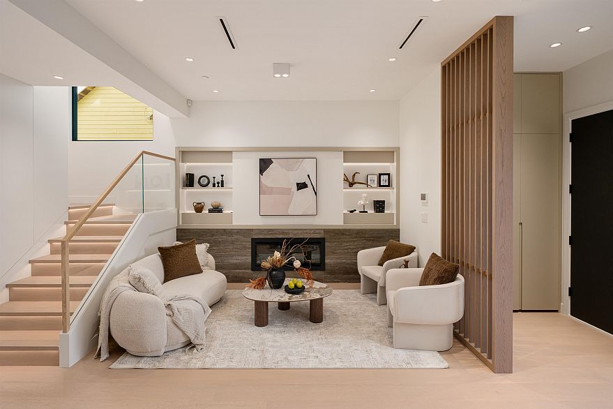 2 4018 W 21st Avenue