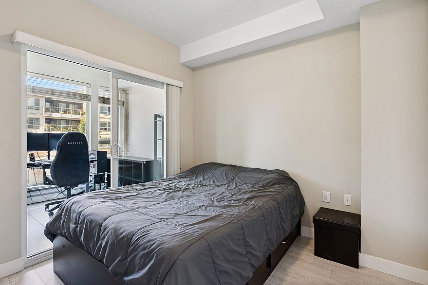 218 1838 Renfrew Street