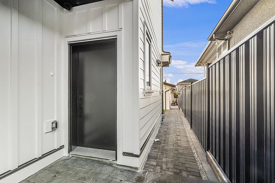 2 3310 Venables Street