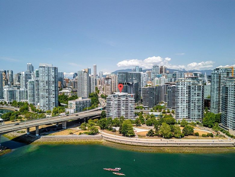 1006 980 Cooperage Way