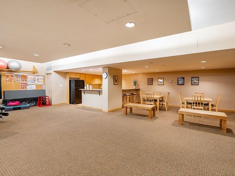 403 1425 W 6th Avenue