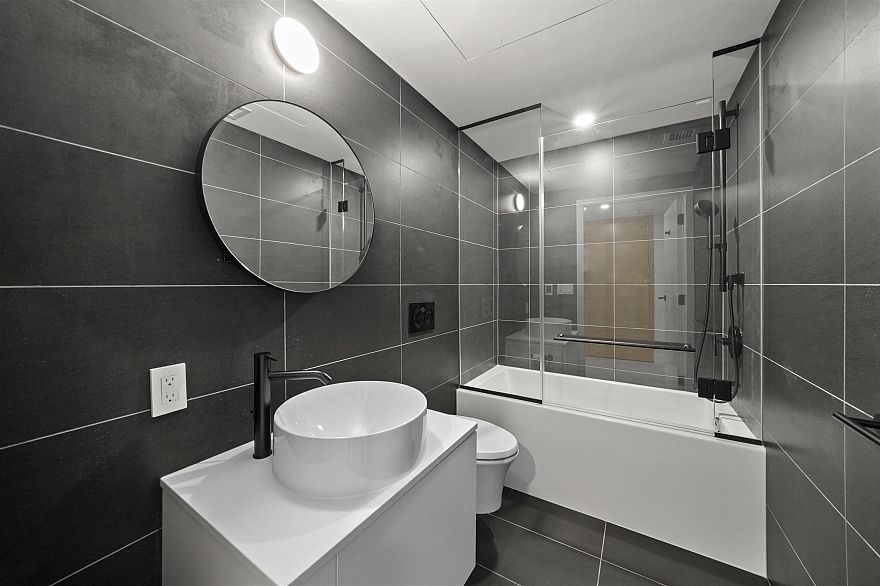 1402 5058 Joyce Street