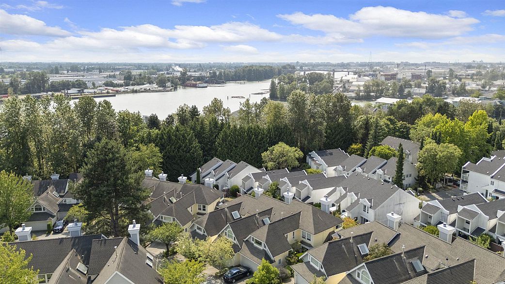 8438 Gladstone Street