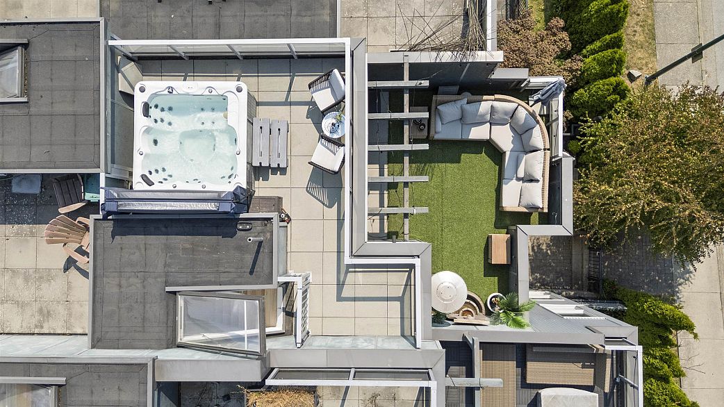 8438 Gladstone Street