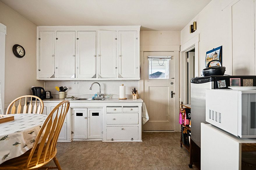 2258 Kitchener Street