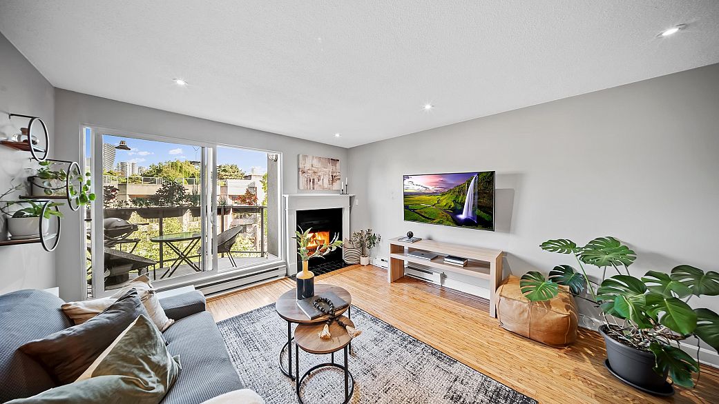 17 1345 W 4th Avenue