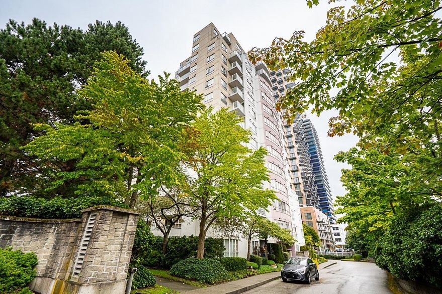 502 3455 Ascot Place