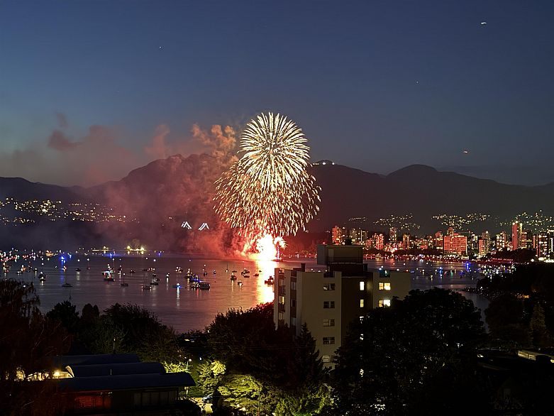 803 2445 W 3rd Avenue