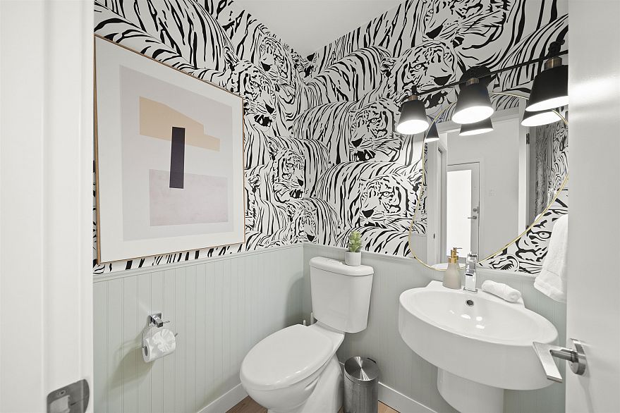 8438 Gladstone Street