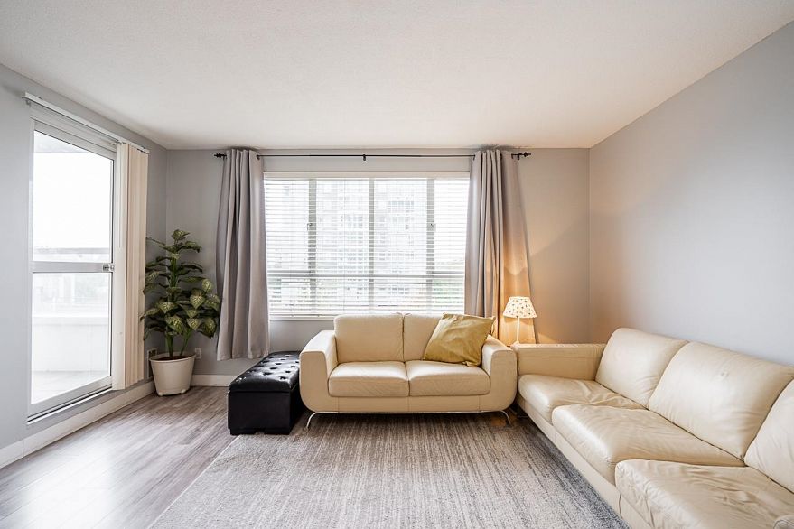 502 3455 Ascot Place