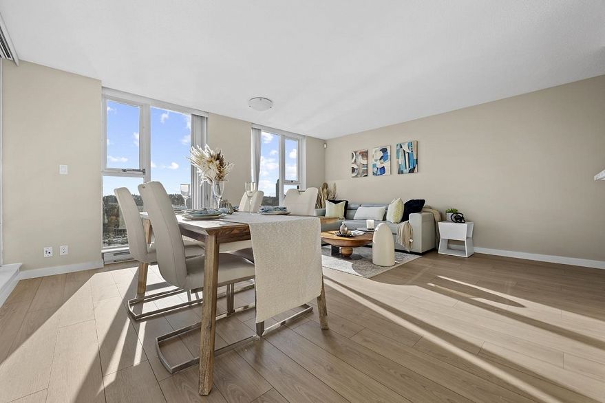 2606 583 Beach Crescent