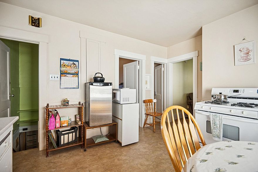 2258 Kitchener Street