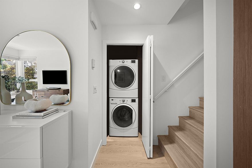 8438 Gladstone Street