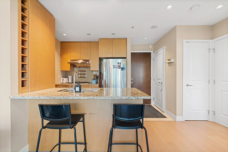 205 1333 W 11th Avenue