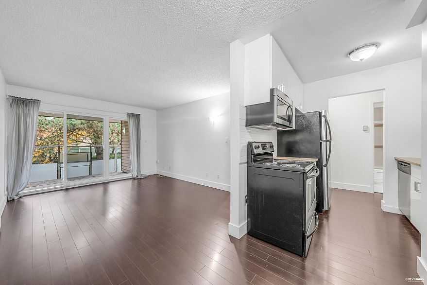 309 825 E 7th Avenue