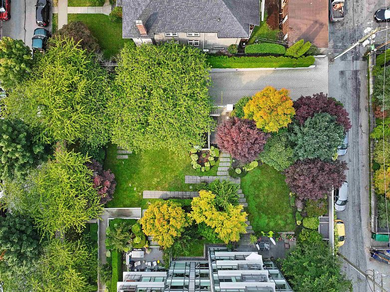 205 1333 W 11th Avenue