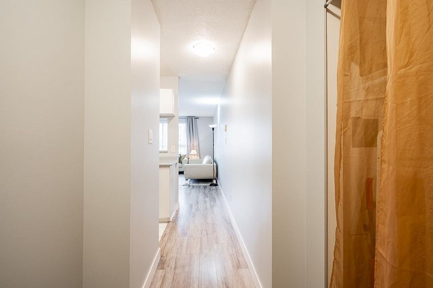 502 3455 Ascot Place