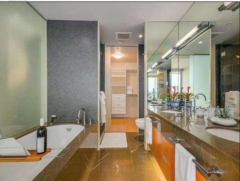 3304 1077 W Cordova Street