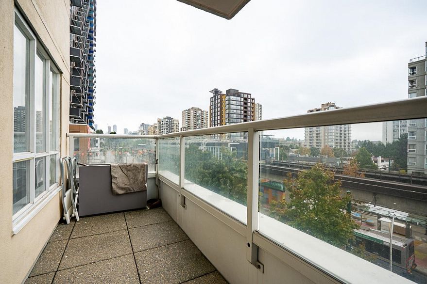 502 3455 Ascot Place