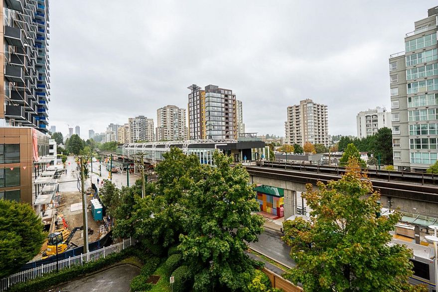 502 3455 Ascot Place