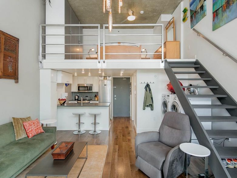 714 22 E Cordova Street