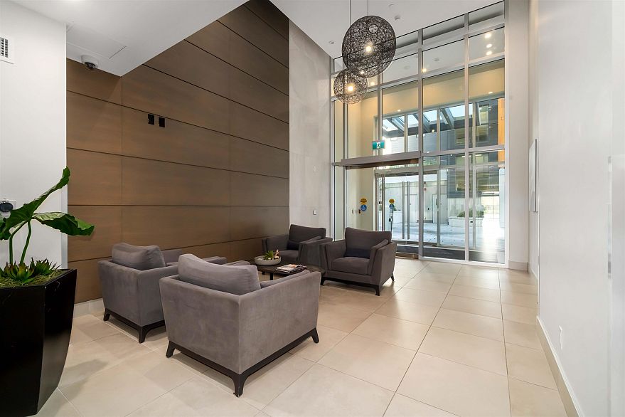 808 3581 E Kent Avenue North