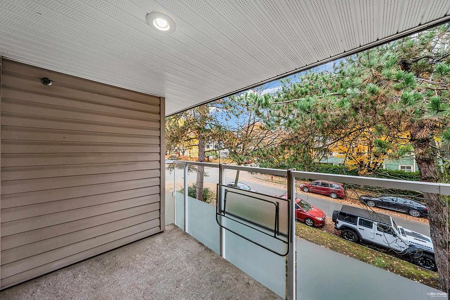 309 825 E 7th Avenue