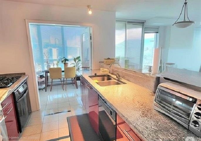 3105 1328 W Pender Street