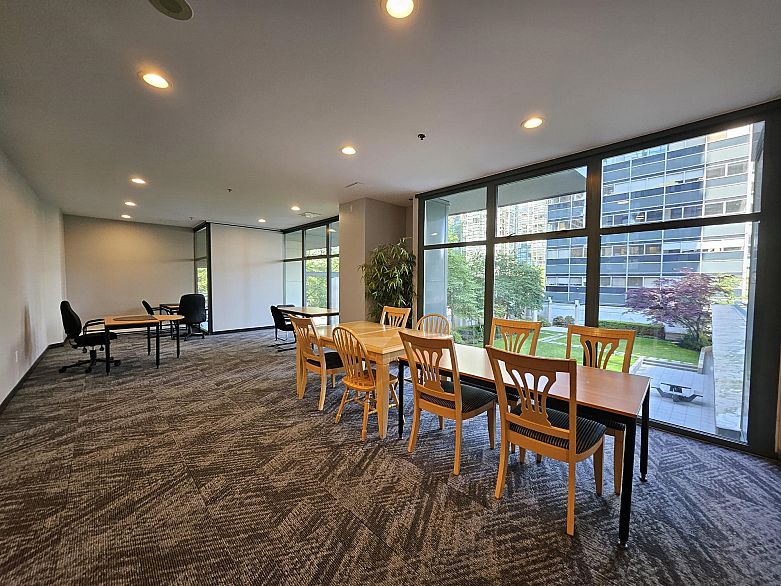 806 1239 W Georgia Street