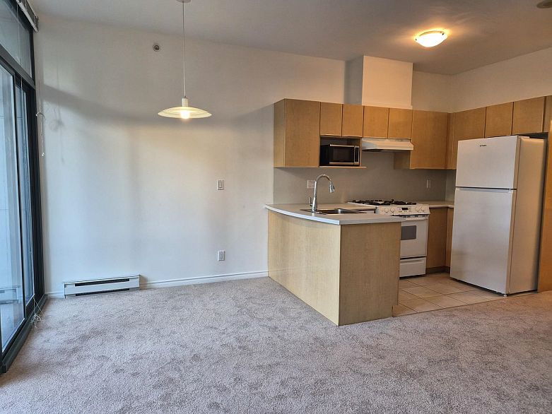 806 1239 W Georgia Street