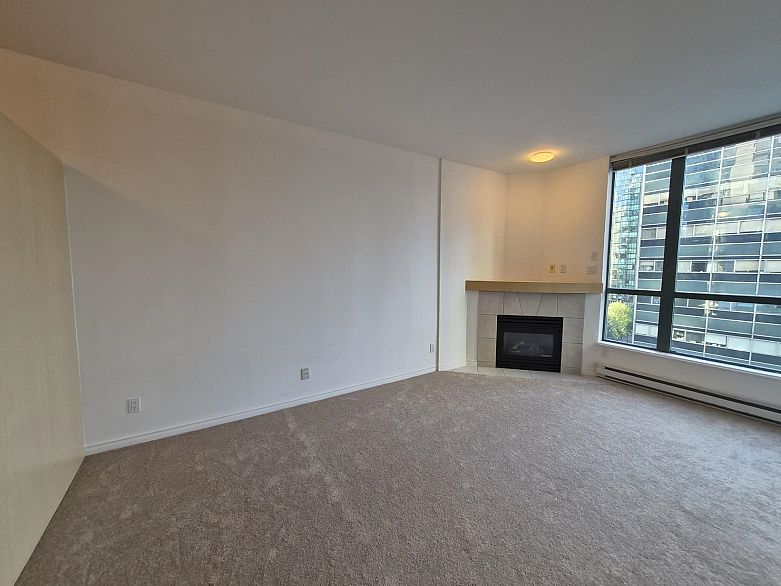 806 1239 W Georgia Street