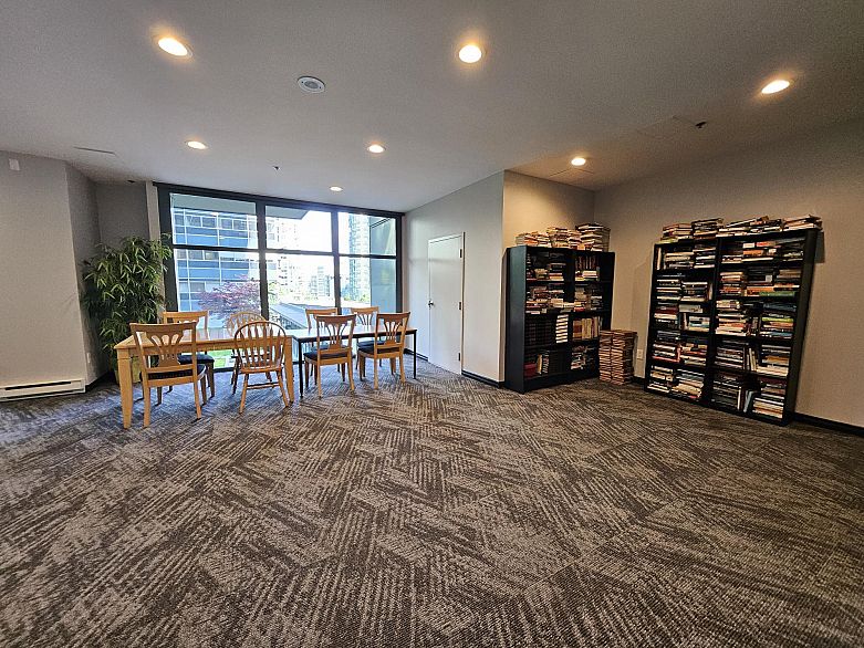 806 1239 W Georgia Street