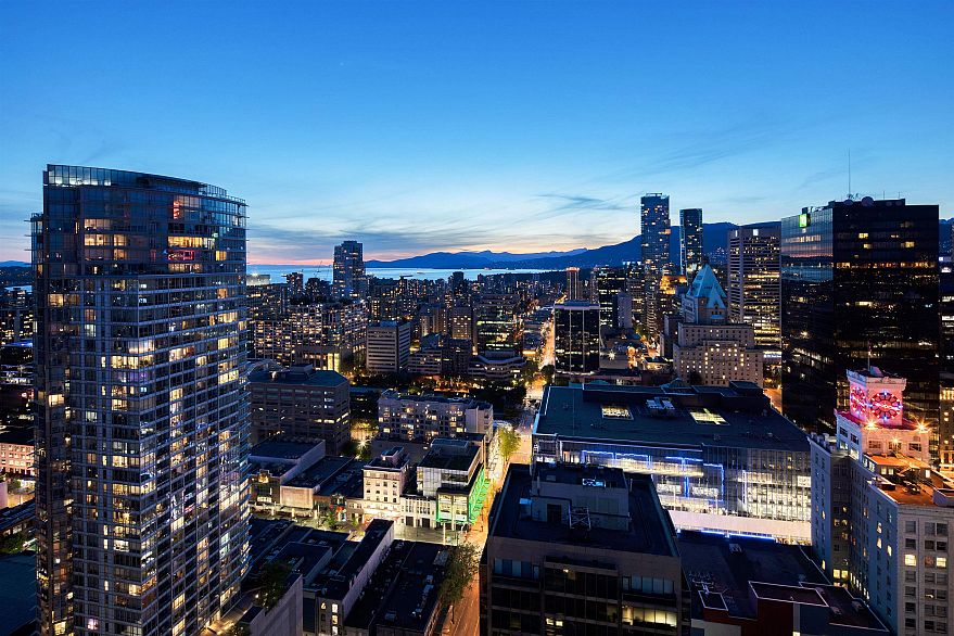 4202 777 Richards Street