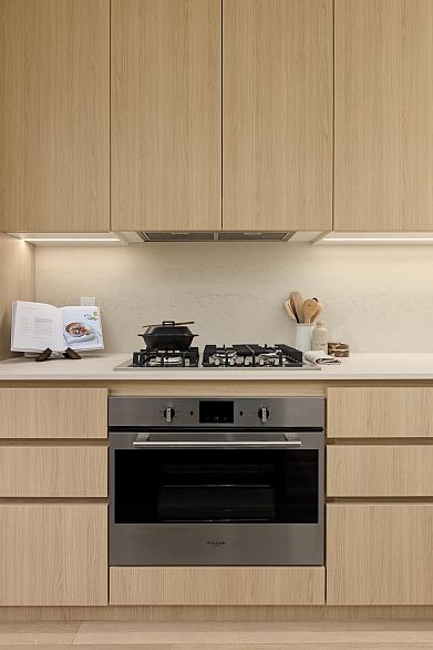 104 2810 Nanaimo Street