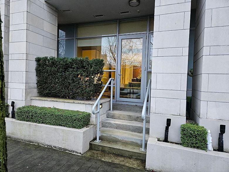 1618 Columbia Street