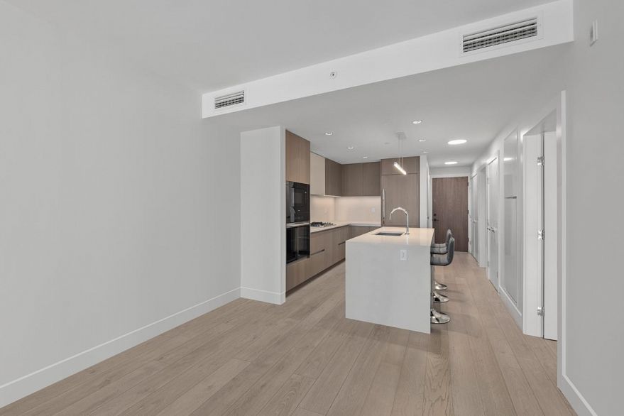 306 3636 W 39th Avenue