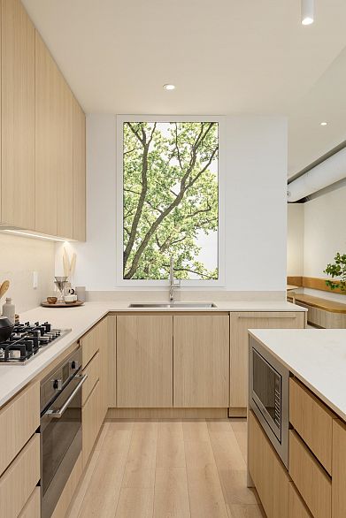 104 2810 Nanaimo Street