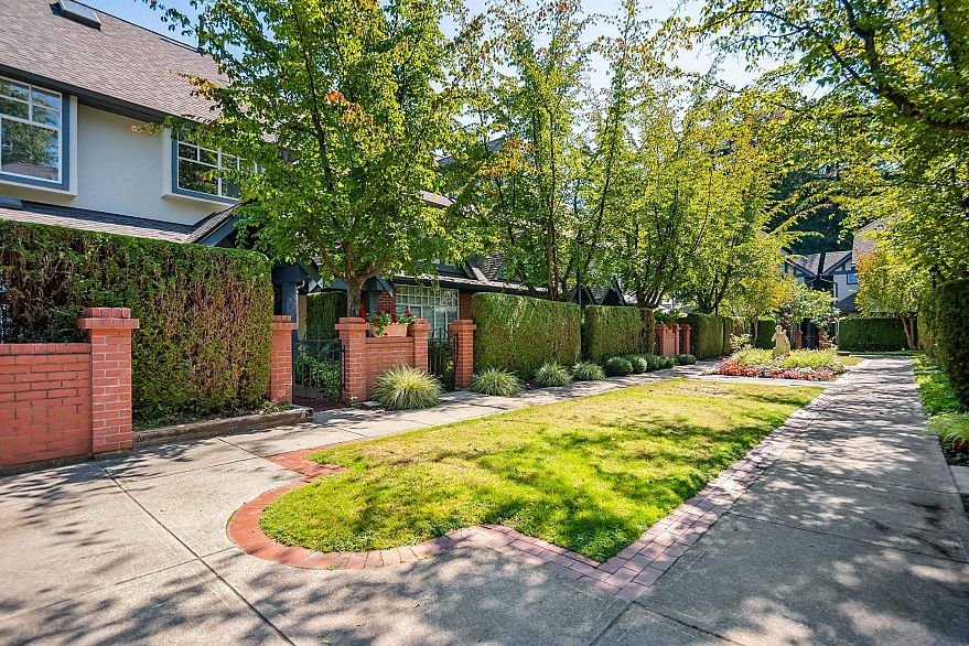 43 5880 Hampton Place