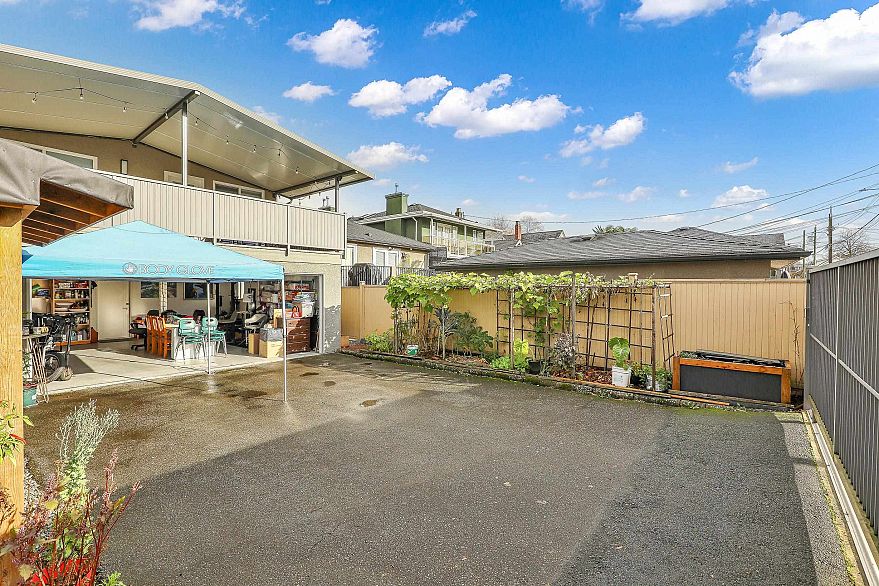 2624 Kitchener Street