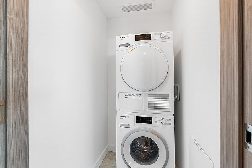 1584 87 Nelson Street