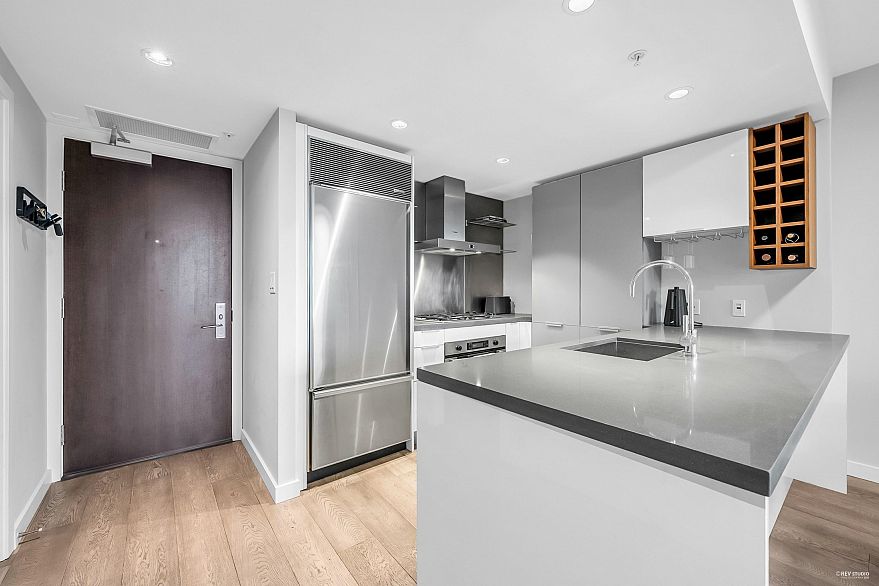 1907 788 Richards Street