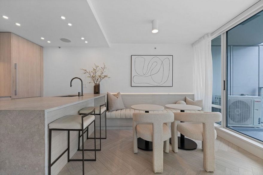 2206 1438 Richards Street