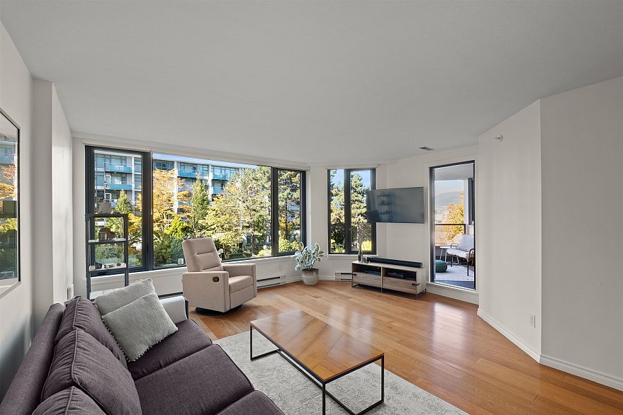 301 2201 Pine Street