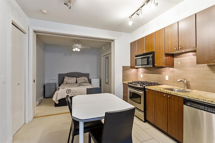 25 1863 Wesbrook Mall