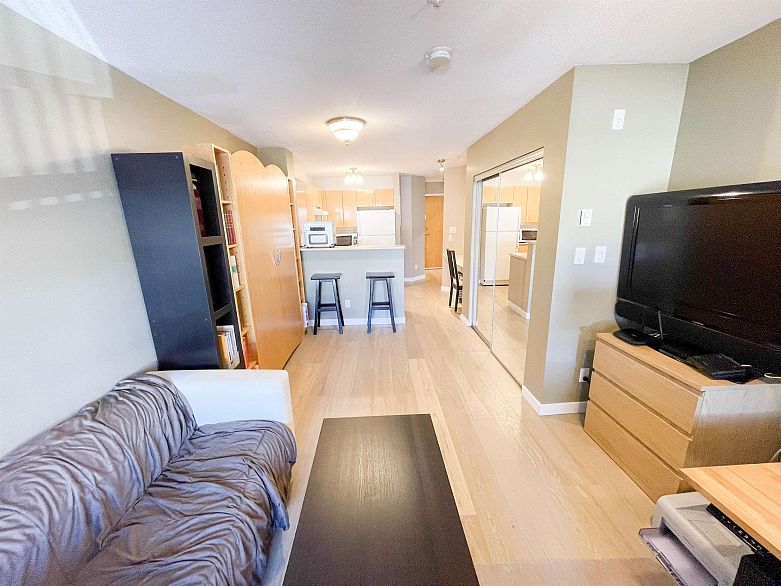 219 2680 W 4th Avenue