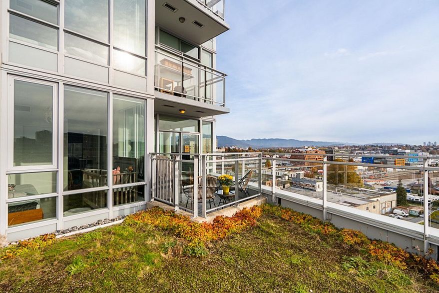 1517 1618 Quebec Street