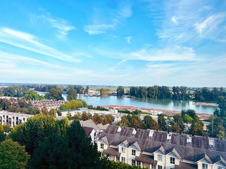 1001 2733 Chandlery Place